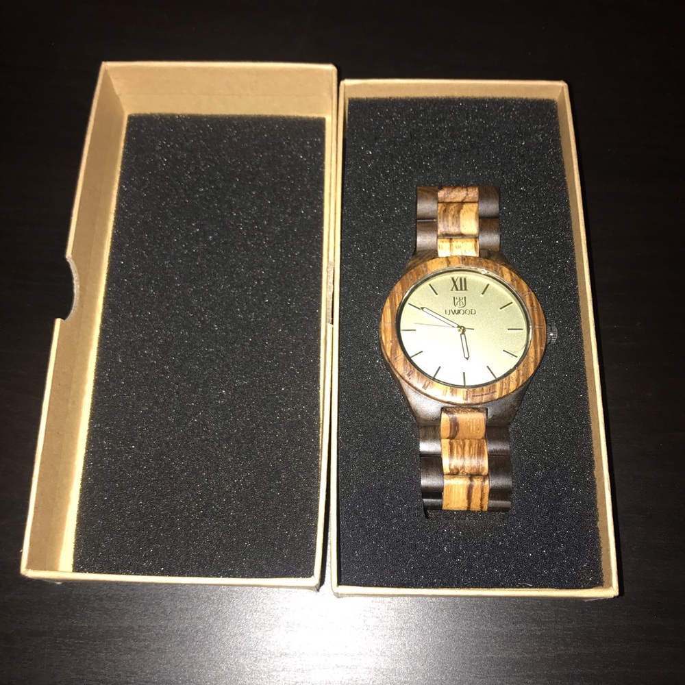 Natural Wood Watch | UV Wood